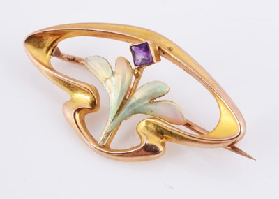 Lot 71 - An Art Nouveau 9ct gold enamel brooch