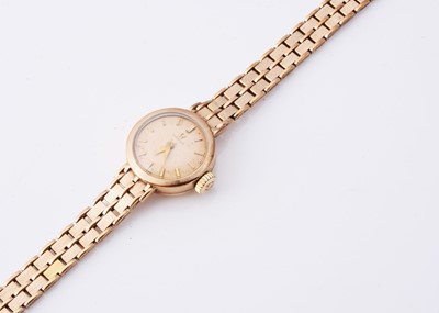 Lot 107 - An omega 9ct gold ladies wrist watch