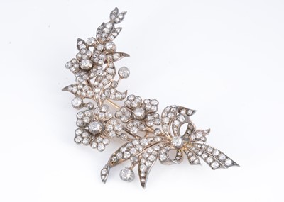 Lot 122 - An antique diamond floral spray brooch