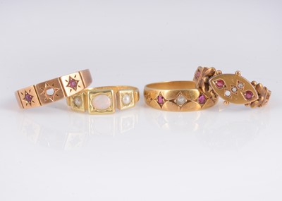 Lot 138 - Four antique 15ct gold gem set rings