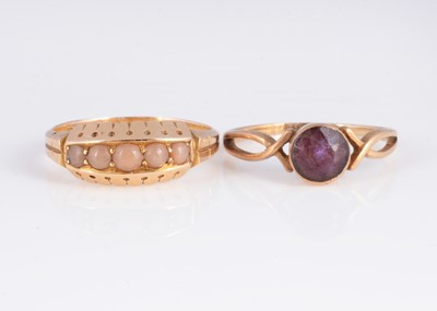 Lot 139 - A antique 15ct gold five pearl set ring