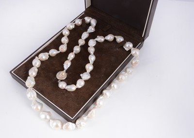 Lot 152 - A fireball baroque cultured graduated pearl necklace