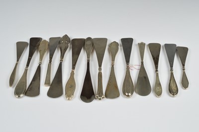Lot 229 - Fourteen silver handled shoe horns