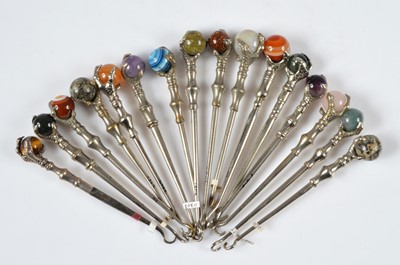 Lot 267 - A collection of chromed and steel novelty button hooks