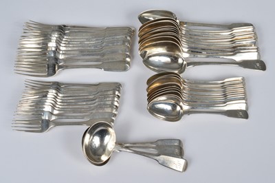 Lot 279 - A Harlequin George III silver canteen of cutlery