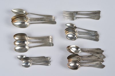 Lot 321 - A collection of Georgian & later spoons & forks
