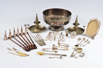 Lot 330 - A collection of silver plate