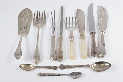 Lot 351 - A small group of Victorian and later silver plated serving items