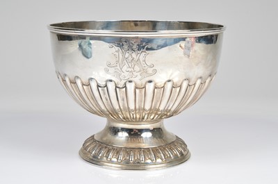 Lot 385 - An early 20th century large silver footed bowl