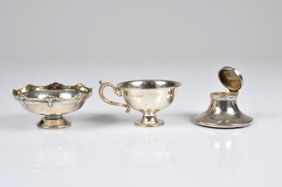 Lot 386 - A small silver Walker & Hall footed dish, together with a silver cup & silver inkwell