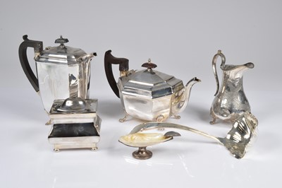 Lot 387 - A collection of silver plated items