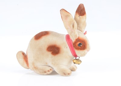 Lot 9 - A fine and tiny Steiff velvet rabbit, circa 1906