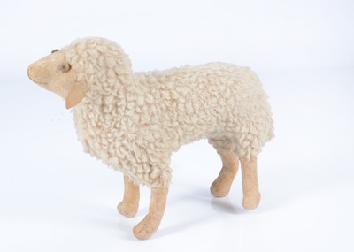 Lot 18 - A German wool plush sheep, circa 1910