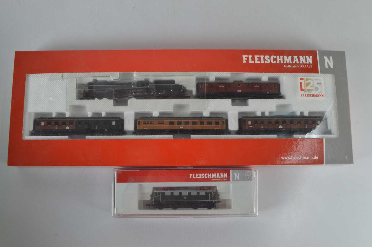 Lot 7 - Fleischmann N Gauge German Steam Passenger Train Pack and Electric Locomotive (2)
