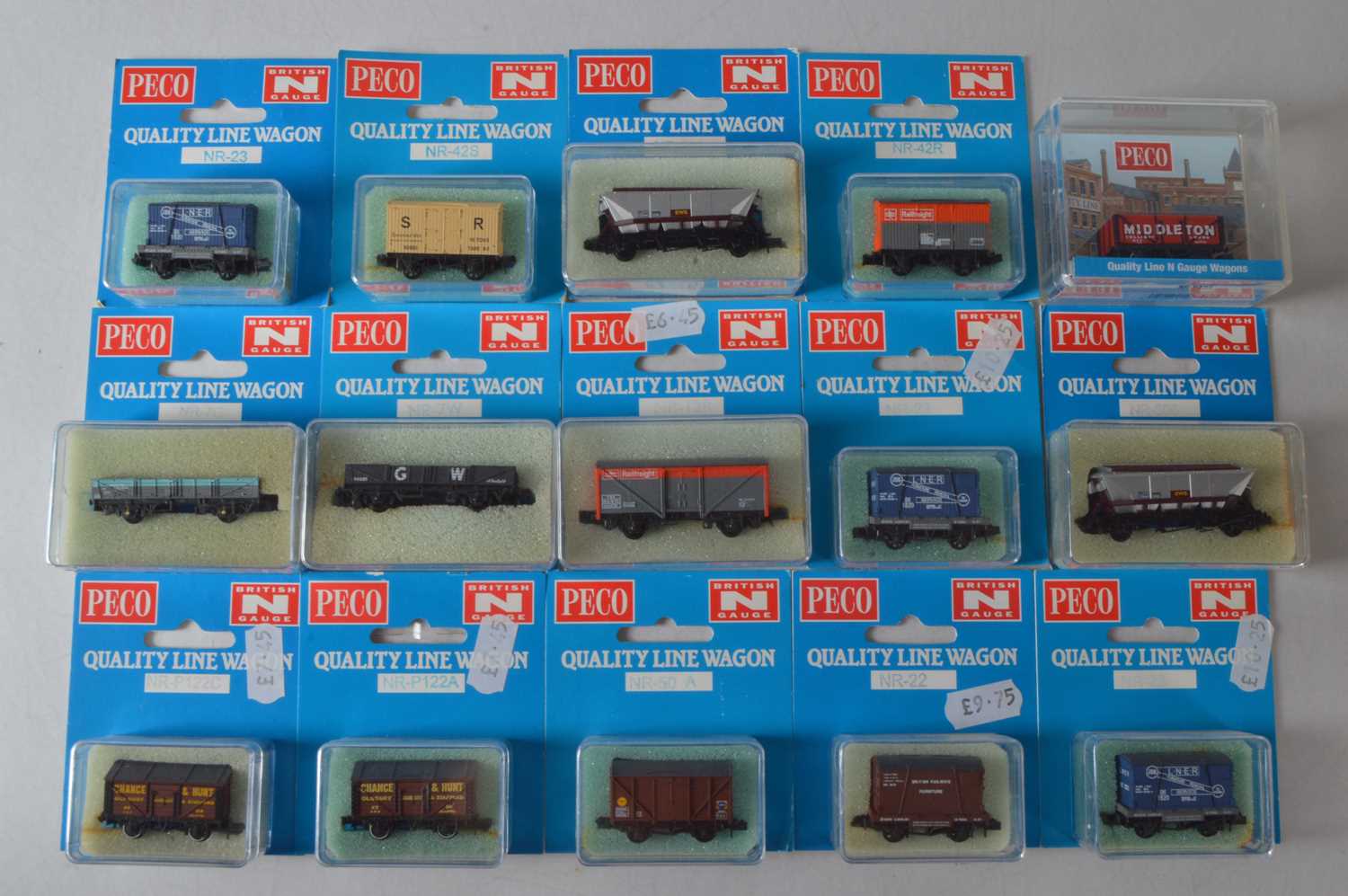 Lot 8 - Peco N Gauge Goods Wagons (15)