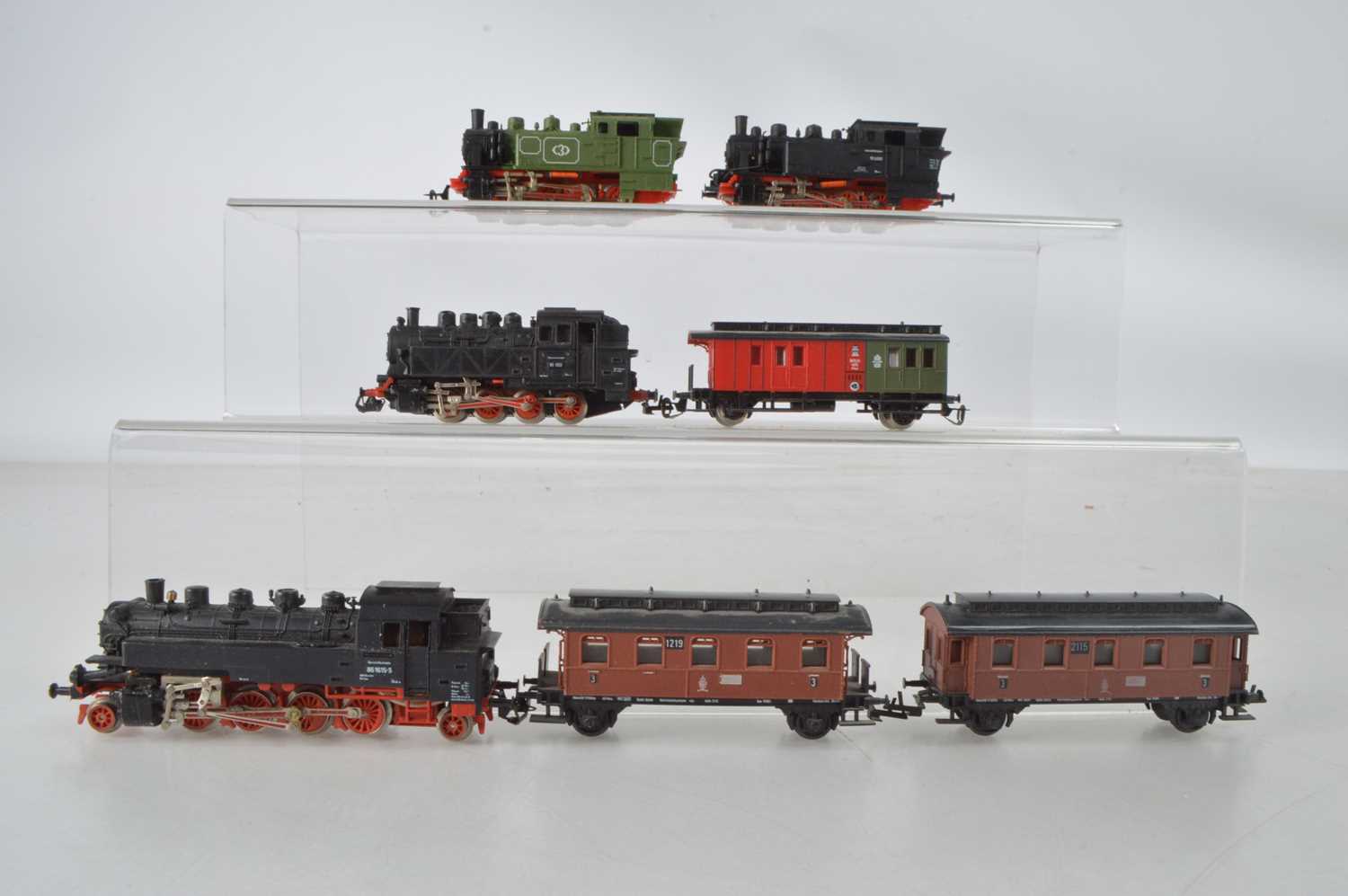 Lot 40 - German TT Gauge Steam Tank Locomotives and Four Wheeled Coaches (7)