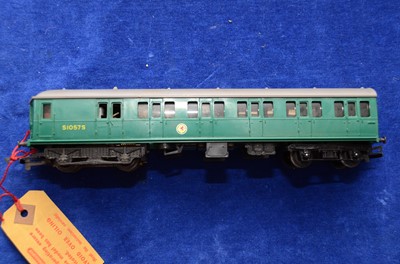 Lot 57 - Tri-ang Railways 00 Gauge boxed R3 F Suburban Electric 2-Car EMU Train Set