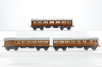 Lot 567 - Bassett Lowke O Gauge Watford EMU 3 car set