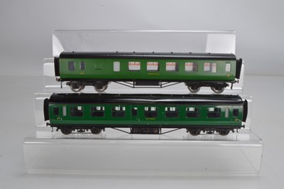 Lot 598 - Exley O Gauge Southern Railway K5 All 3rd Open Brake No 890 together with a K5 SR 1st/3rd side Corridor composite coach No 5788 (2)