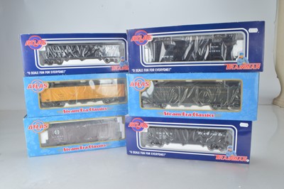 Lot 698 - Atlas O Gauge Steam Era Classics and Trainman freight rolling stock (6)
