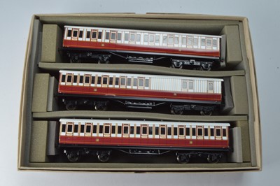 Lot 747 - ACE Trains Modern issue O Gauge CR set Caledonian coaches (3 coaches)