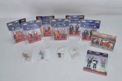 Lot 844 - Bachmann Scenecraft and LGB G Scale Trackside Figures (12 Packs)