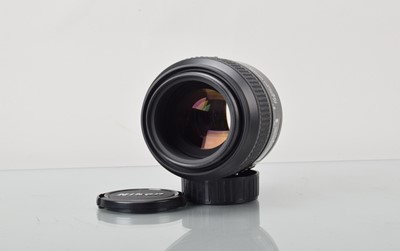 Lot 409 - A Nikon AF Macro Nikkor 105mm f/2.8 Lens