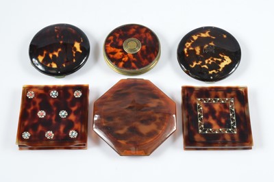 Lot 717 - Six 1930s and 1940s faux tortoiseshell compacts