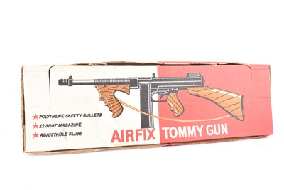 Lot 603 - A 1960s Airfix 'Tommy Gun' Thompson Sub Machine Gun No.1629