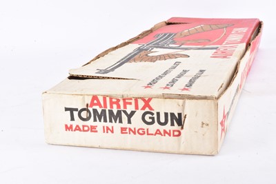 Lot 603 - A 1960s Airfix 'Tommy Gun' Thompson Sub Machine Gun No.1629