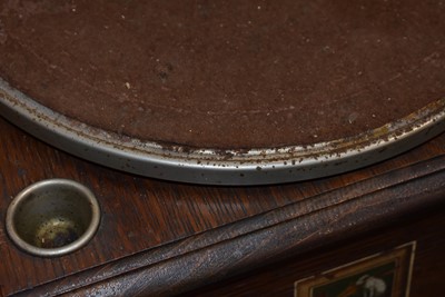 Lot 22 - Horn gramophone