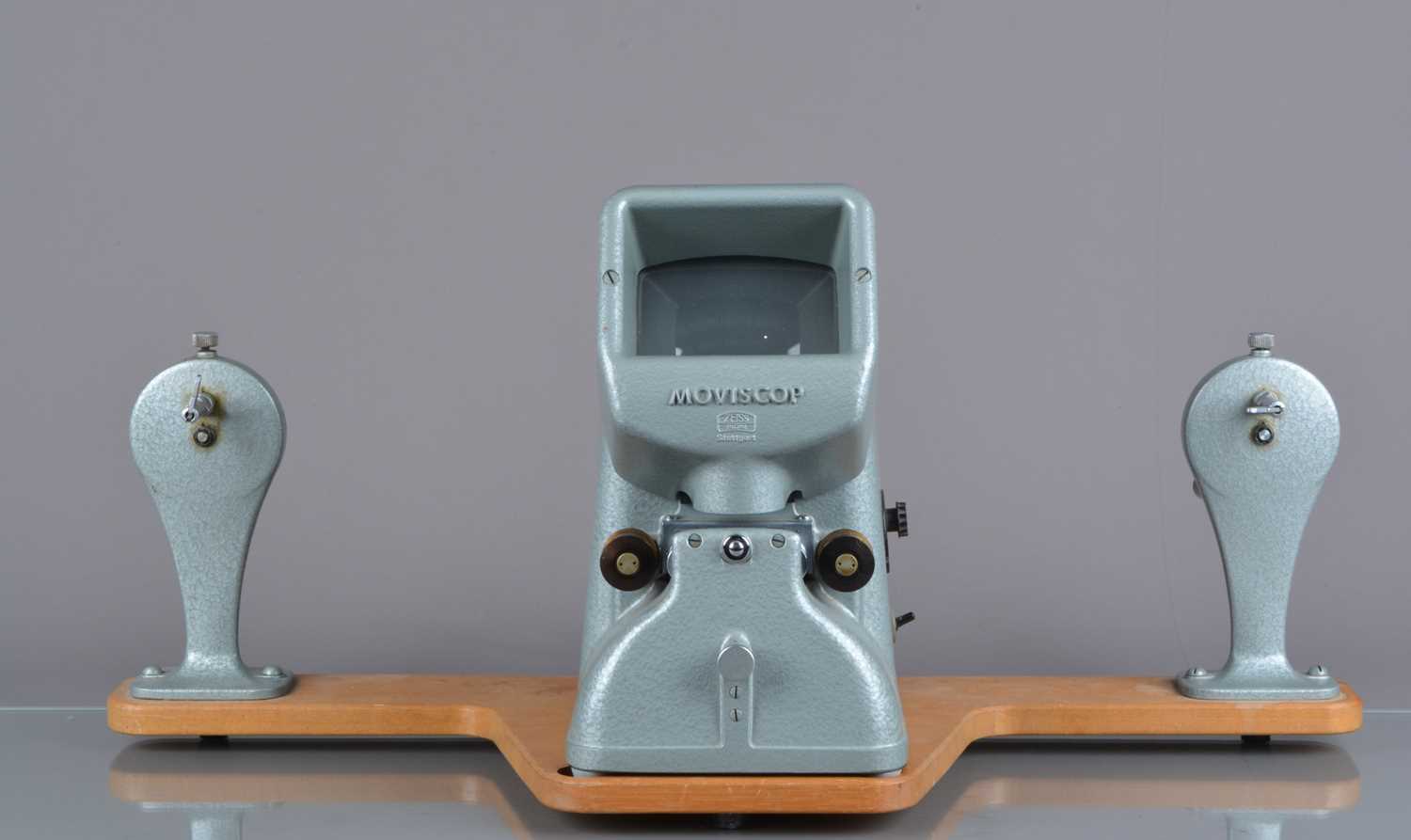 Lot 312 - A Zeiss Ikon Moviscop 16mm Viewer Editor