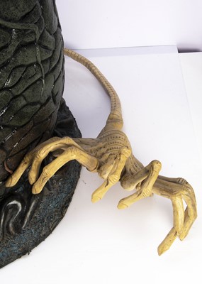 Lot 215 - NECA Aliens Life Size Xenomorph Egg