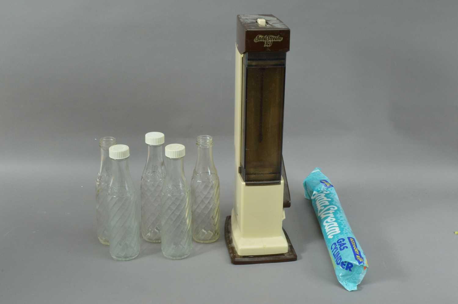 Lot 177 - A vintage soda stream 101