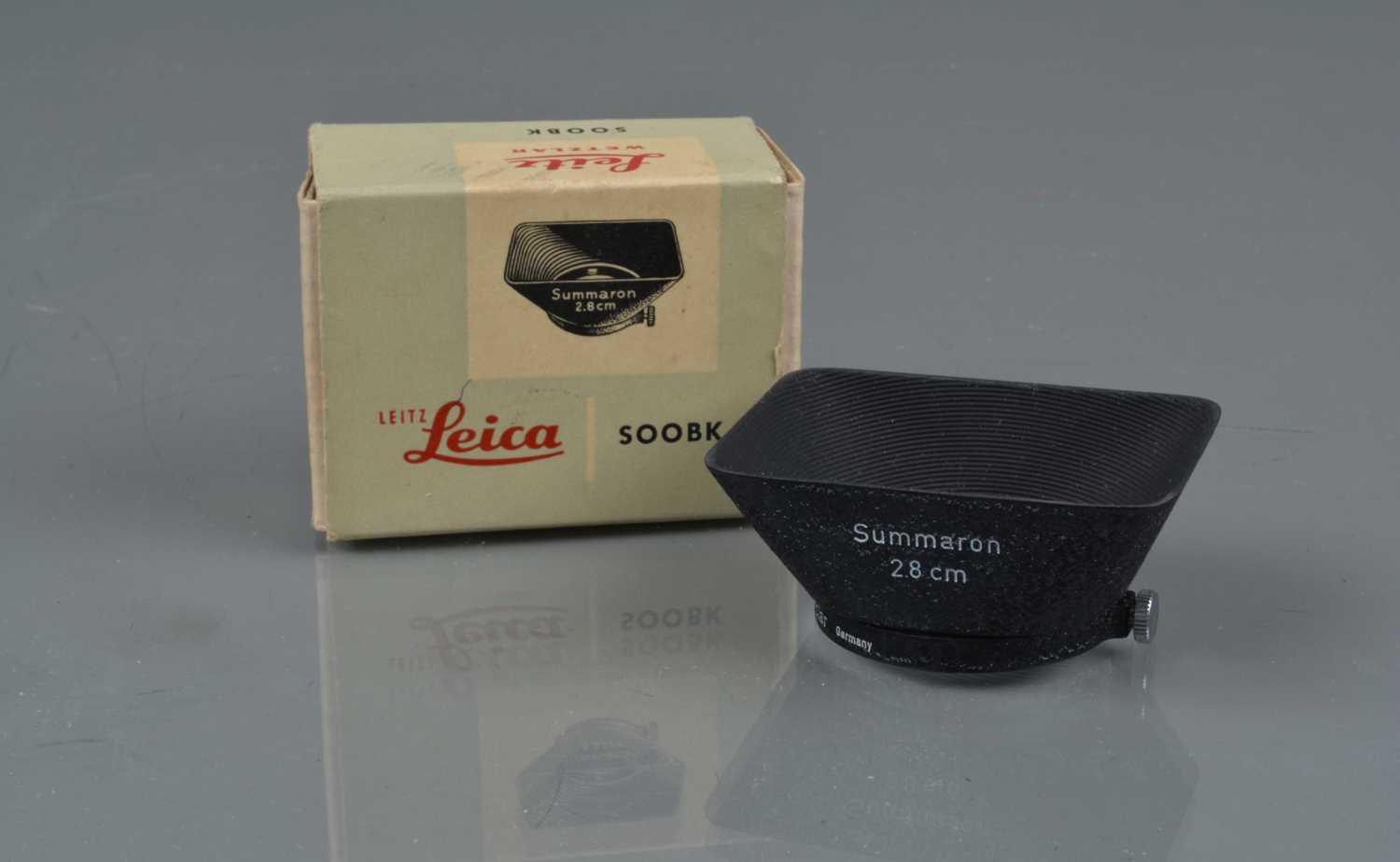 Lot 91 - A Leitz Wetzlar Leica SOOBK Lens Hood