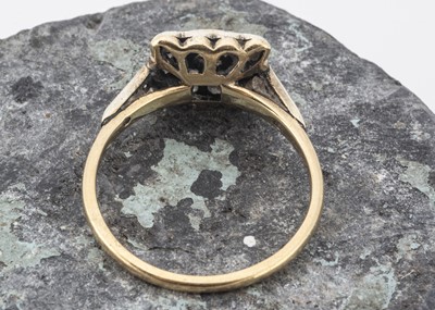 Lot 79 - An 18ct gold Art Deco square cluster ring