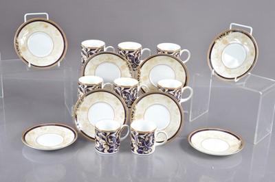 Lot 482 - A very extensive dinner service in Wedgwood 'Cornucopia' pattern