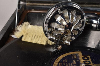 Lot 8 - A HMV 102 Portable Gramophone