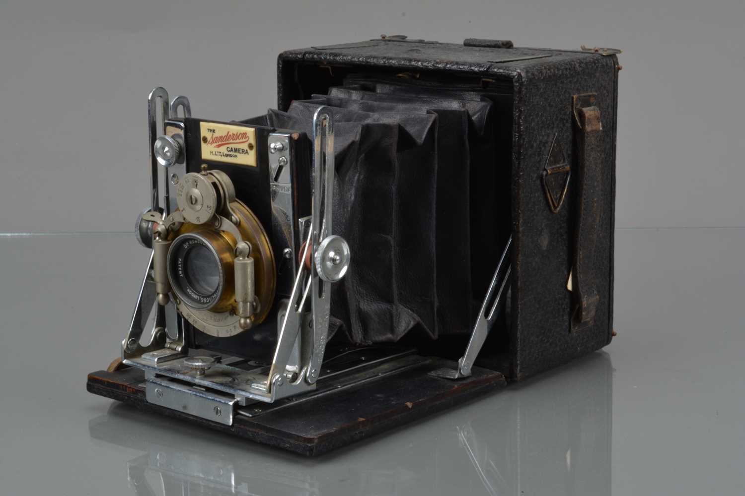 Lot 45 - A Sanderson Regular Hand & Stand 3¼ x 4¼'' Camera