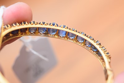 Lot 15 - A nice gold and sapphire bangle