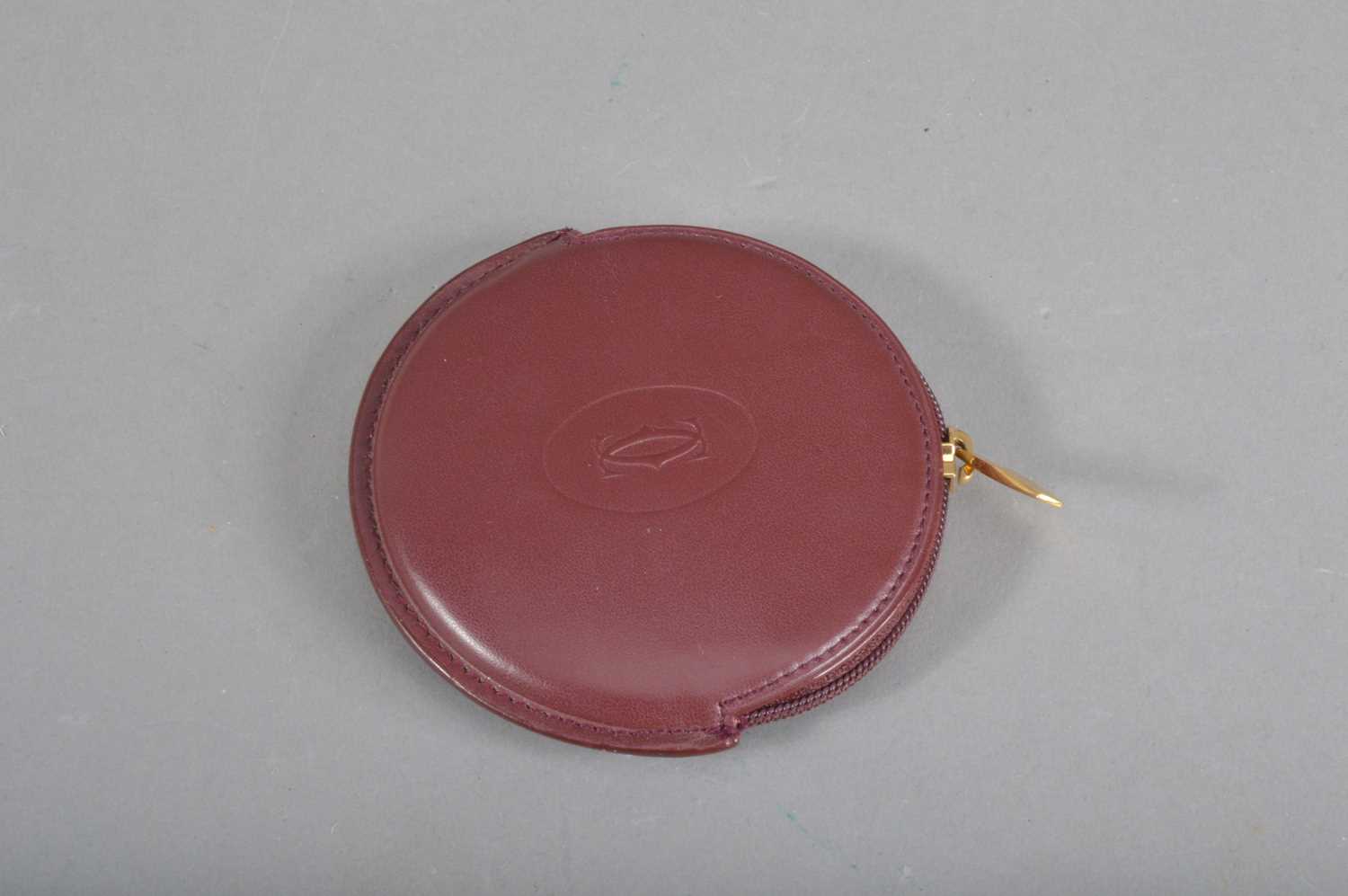 Lot 109 - A contemporary Must de Cartier leather coin purse