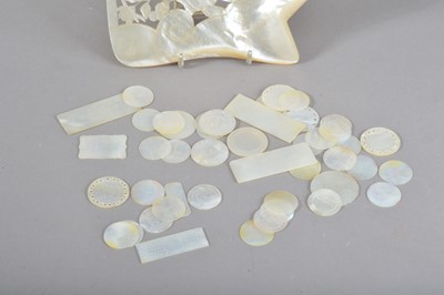Lot 114 - A finely carved Chinese mother of pearl shell