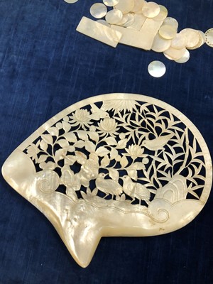 Lot 114 - A finely carved Chinese mother of pearl shell