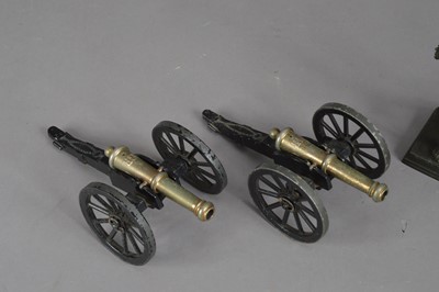 Lot 146 - A collection of metalwork items