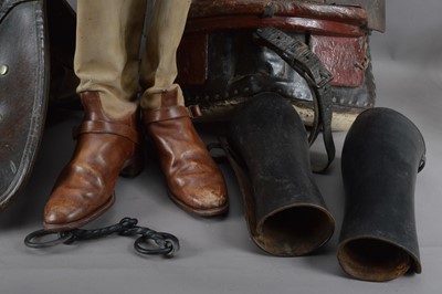 Lot 192 - A collection of Equestrian items