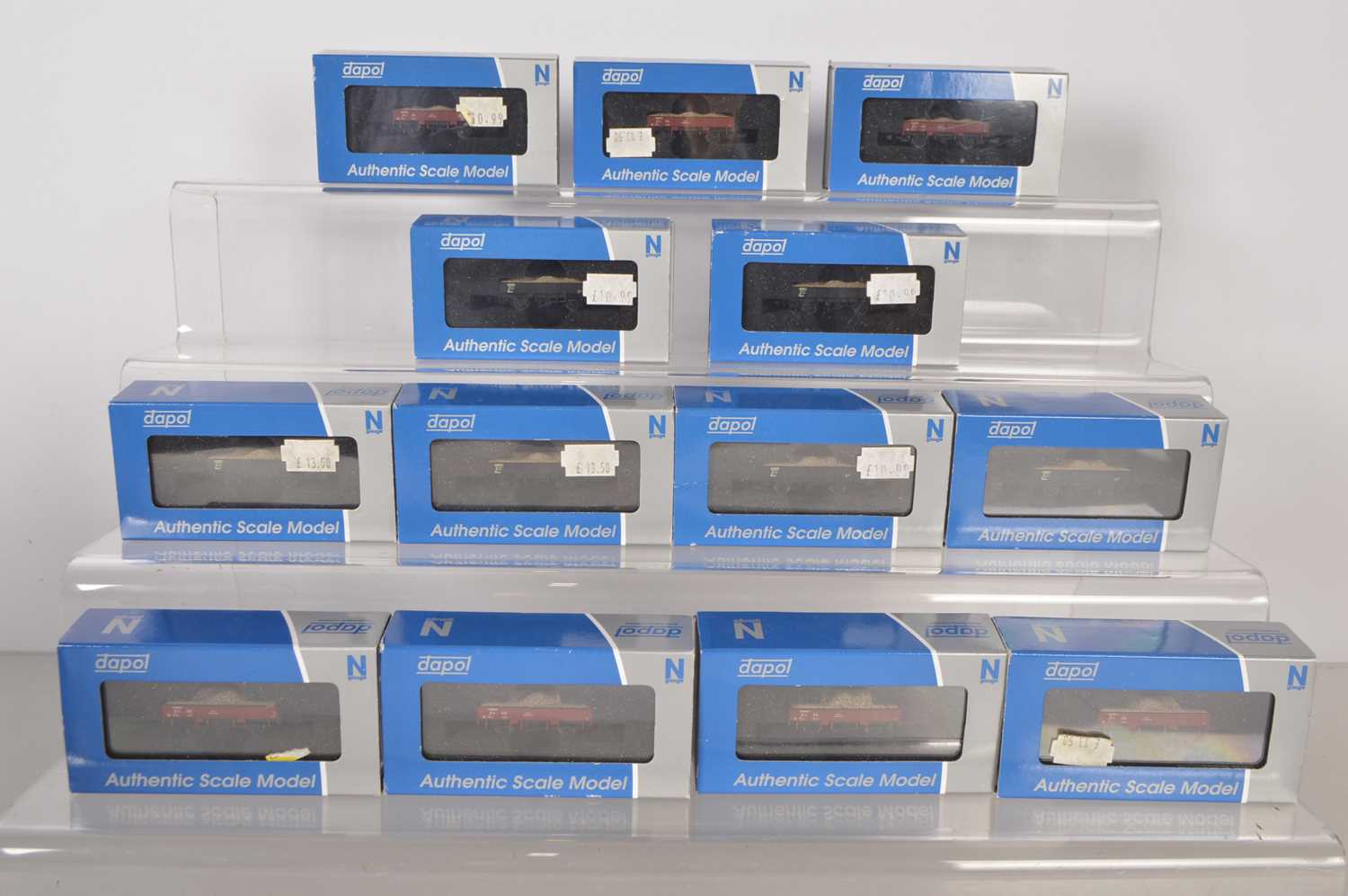 Lot 75 - Dapol N Gauge Grampus Wagons (13)