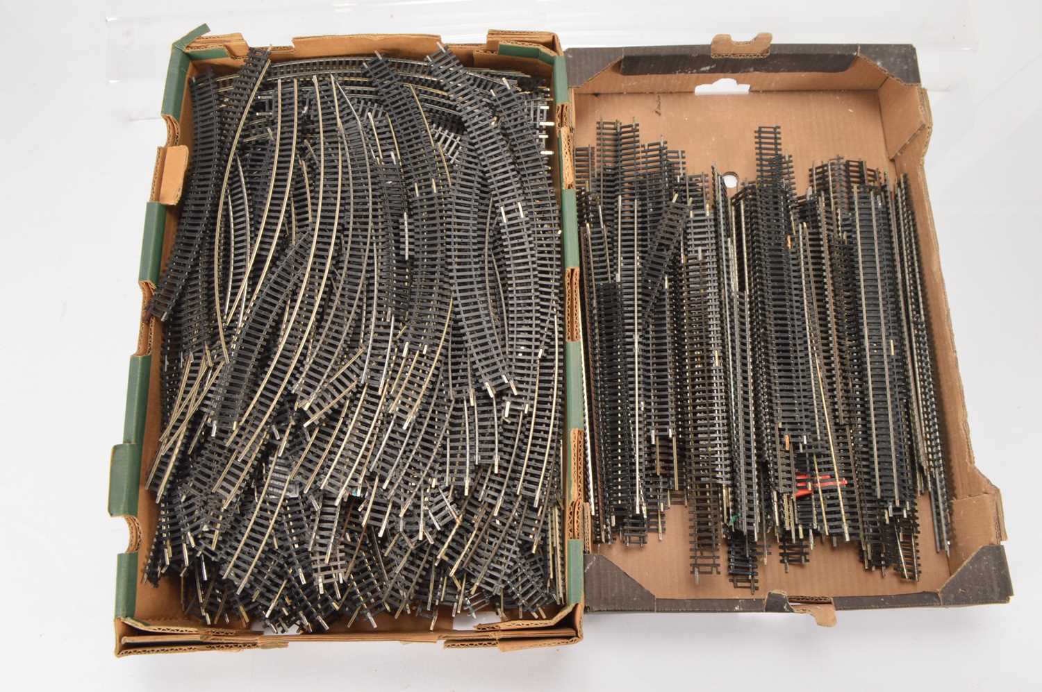 Lot 77 - Hornby 00 gauge System 6 straight and curved tracks (420 pieces approx.)