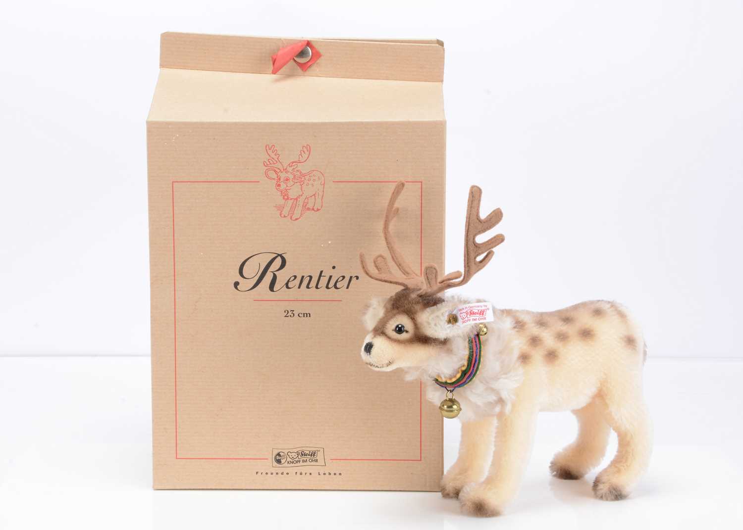 Lot 33 - A Steiff limited edition Reindeer