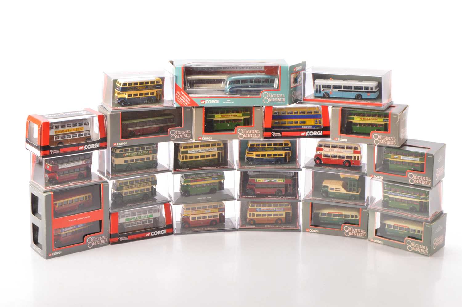 Lot 92 - Corgi Original Omnibus 1:76 Scale Vintage London Region Sussex and Bristol Single and Double Deck Buses and Support Vehicle (25)