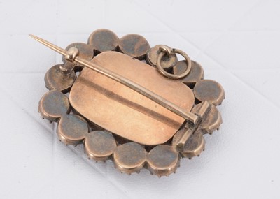 Lot 44 - A 19th Century mourning brooch